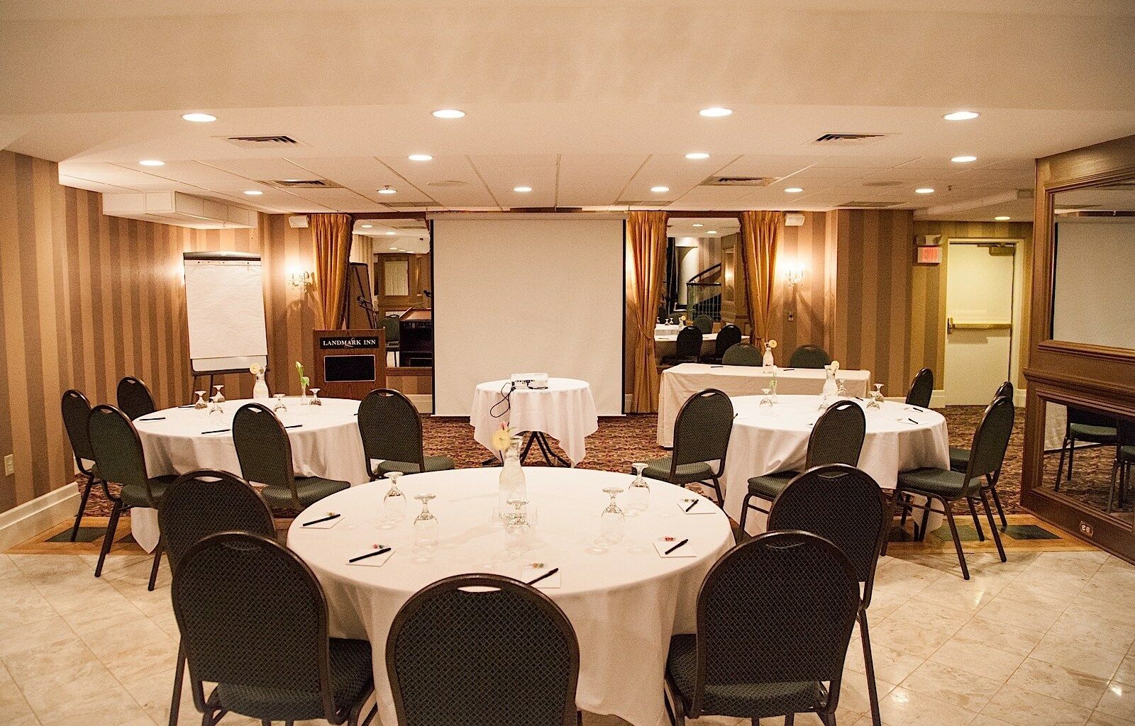 Landmark Inn Marquette Esterno foto