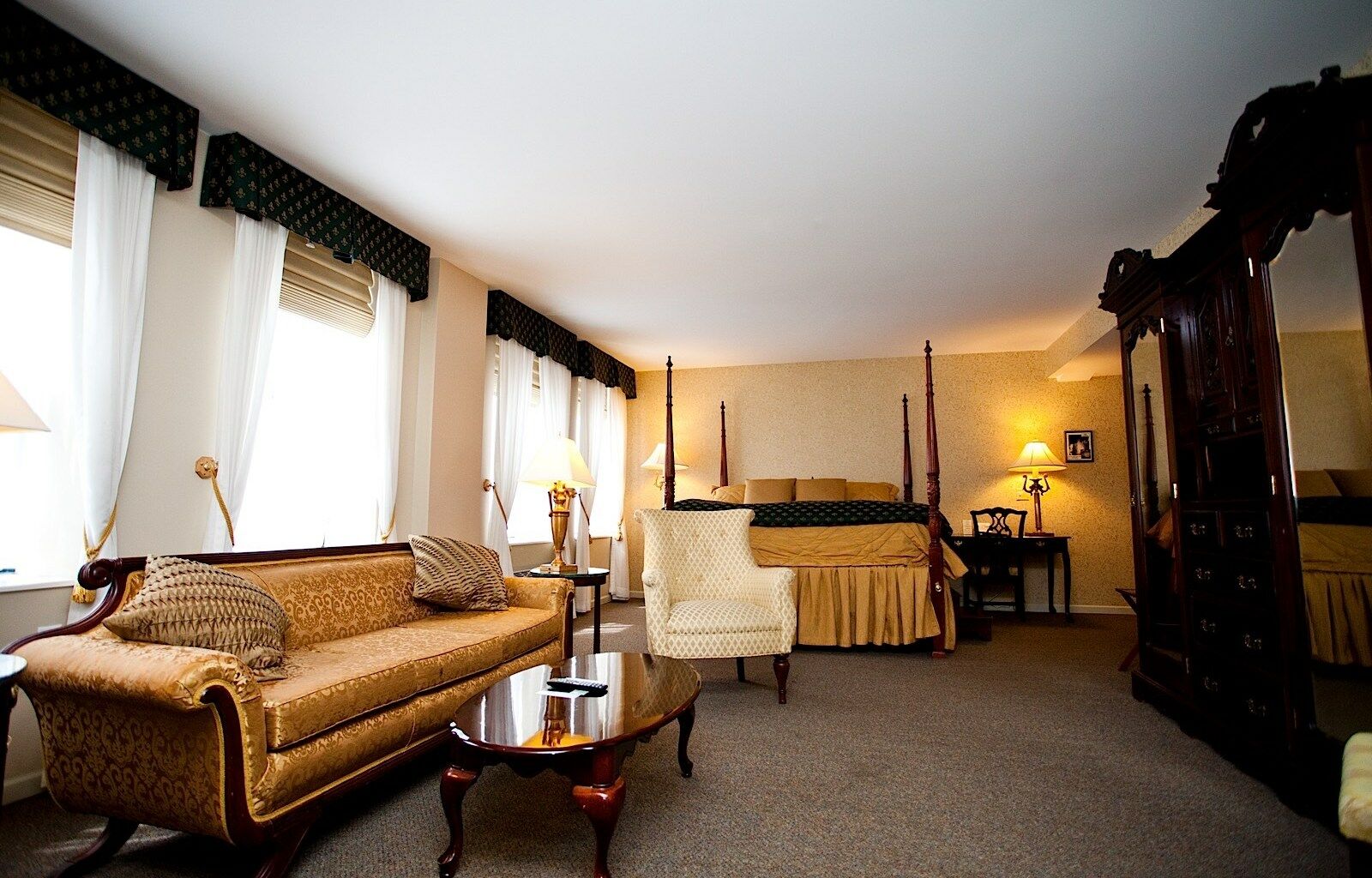 Landmark Inn Marquette Esterno foto
